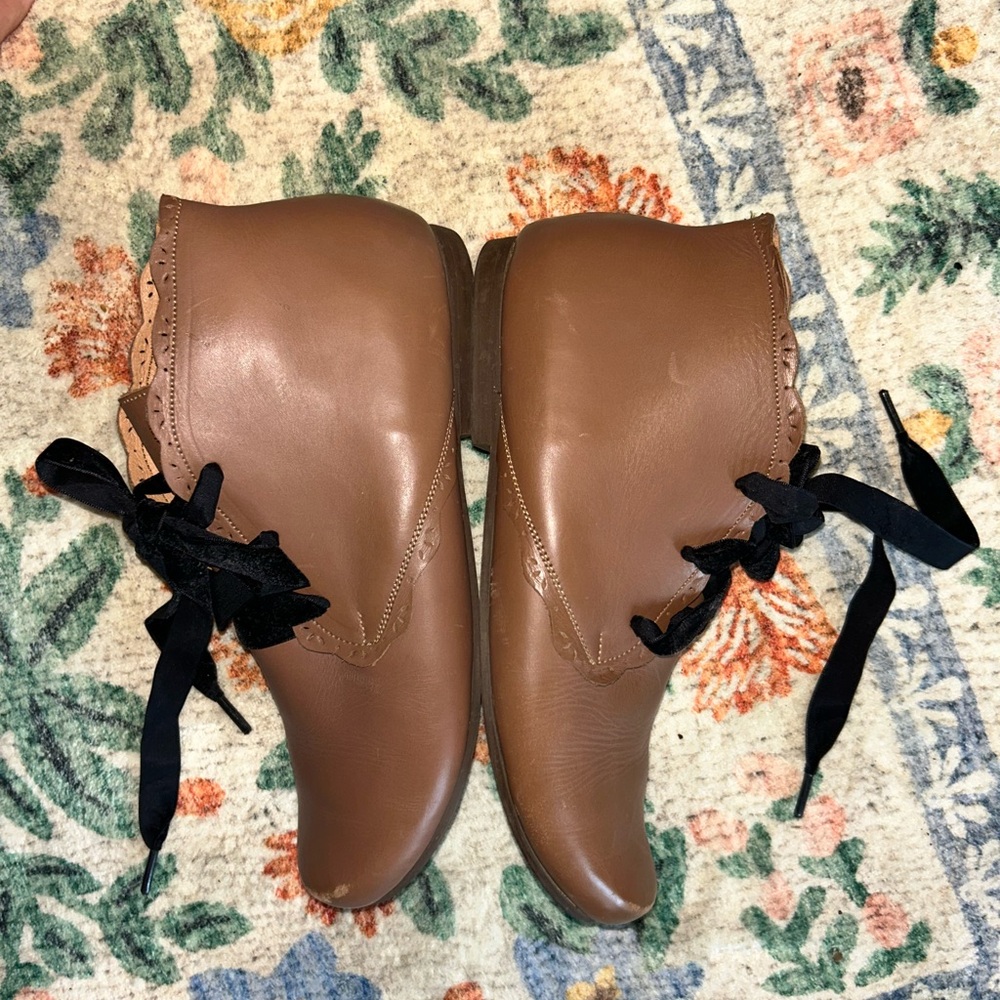 Adelisa and Co. leather boots with scalloped edges